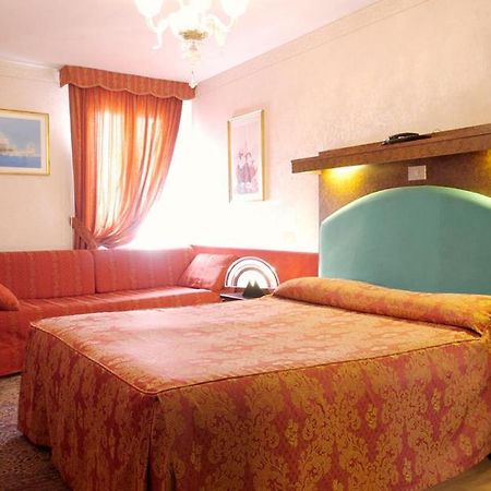 Antica Casa Carettoni Hotel เวนิส ห้อง รูปภาพ