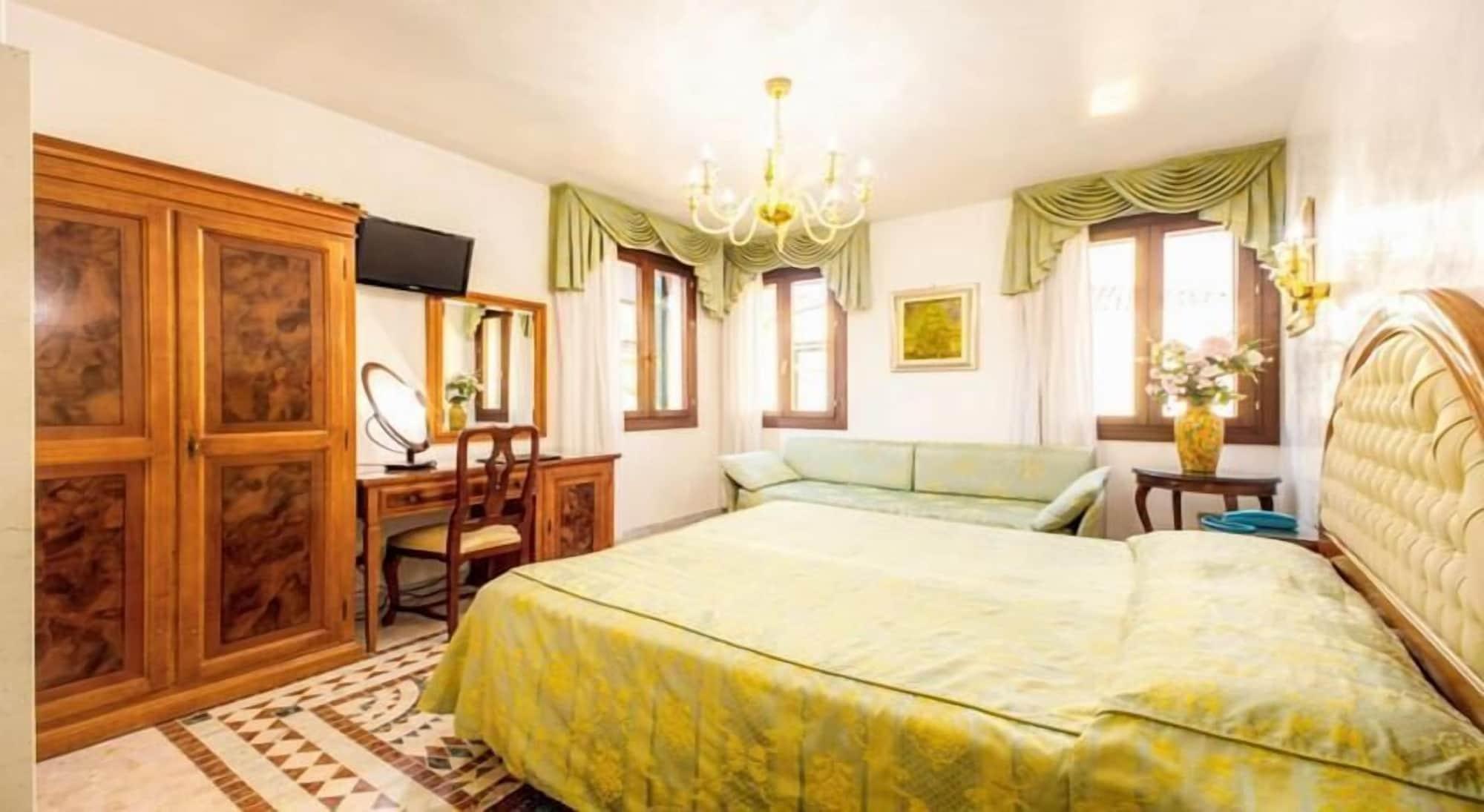 Antica Casa Carettoni Hotel เวนิส ภายนอก รูปภาพ