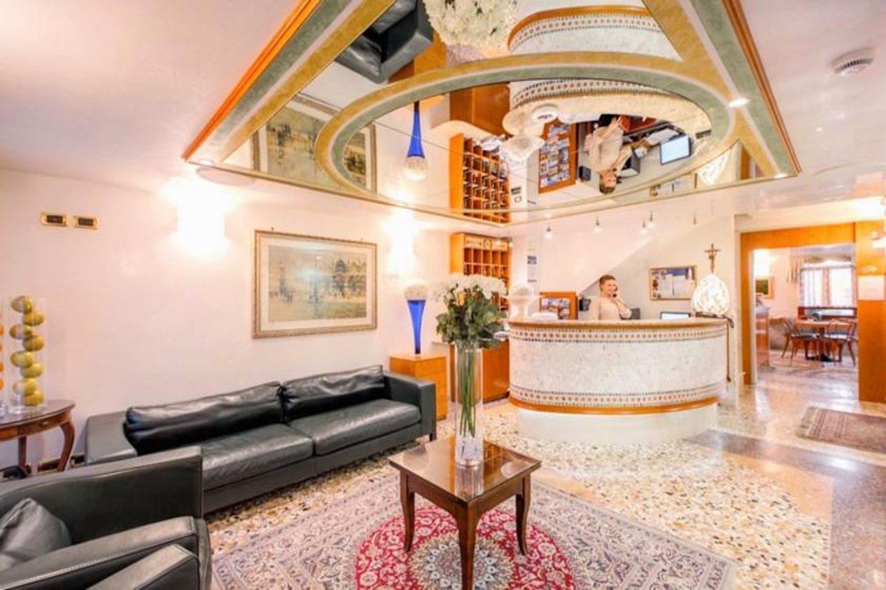 Antica Casa Carettoni Hotel เวนิส ภายนอก รูปภาพ