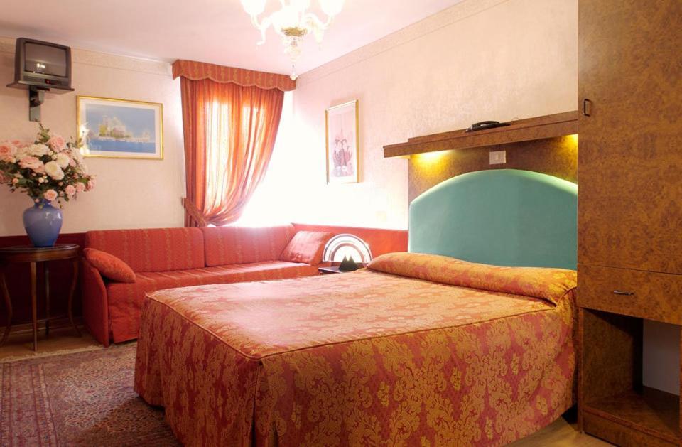 Antica Casa Carettoni Hotel เวนิส ห้อง รูปภาพ