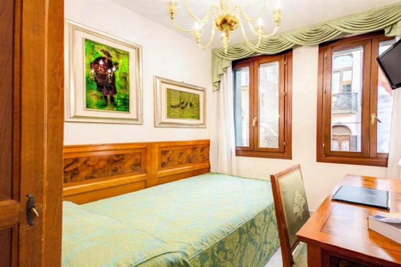Antica Casa Carettoni Hotel เวนิส ภายนอก รูปภาพ